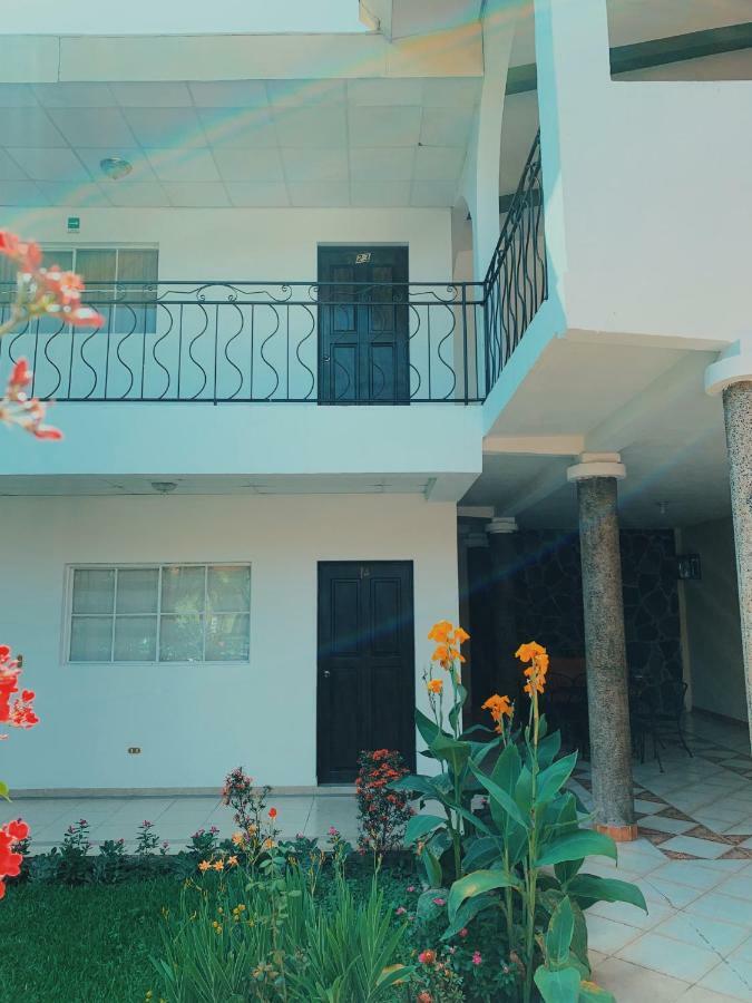 Hotel Santa Elena Antiguo Cuscatlán Exterior foto